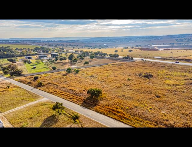 25,000M² VACANT LAND FOR SALE IN LAEZONIA